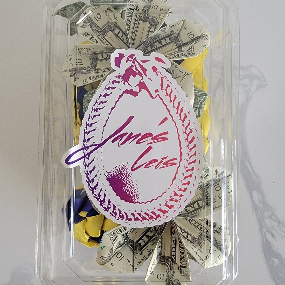 Graduation Money Lei - Picture 4 of 5